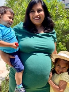 Ashley Cisneros Mejia mom and kids